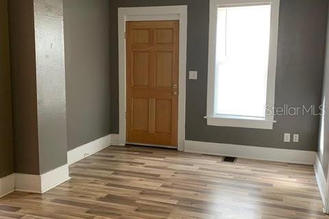 Commercial property in DeLand, Florida 5 bedrooms, 182.09 sq.m. № 2228343 - photo 5
