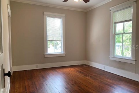 Commercial property in DeLand, Florida 5 bedrooms, 182.09 sq.m. № 2228343 - photo 22