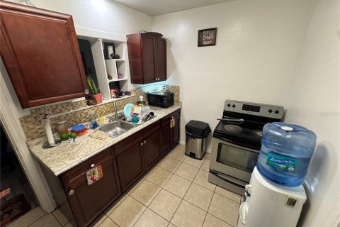 House in Winter Haven, Florida 3 bedrooms, 100.33 sq.m. № 1914344 - photo 7