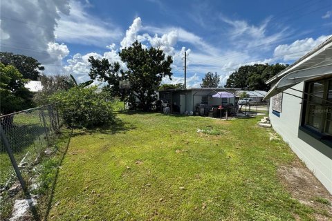 House in Winter Haven, Florida 3 bedrooms, 100.33 sq.m. № 1914344 - photo 5