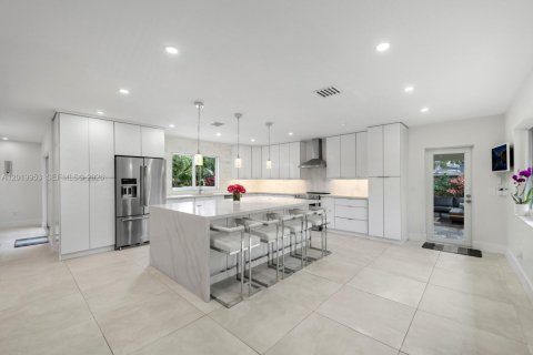 Villa ou maison à vendre à Pompano Beach, Floride: 5 chambres, 317.54 m2 № 2085819 - photo 4