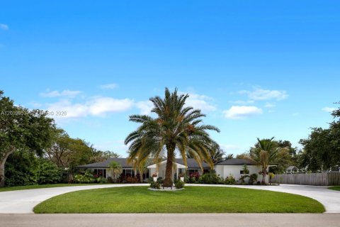 Villa ou maison à vendre à Pompano Beach, Floride: 5 chambres, 317.54 m2 № 2085819 - photo 3