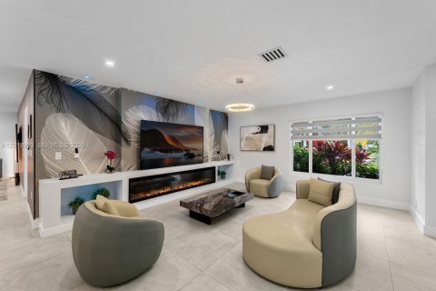 Villa ou maison à vendre à Pompano Beach, Floride: 5 chambres, 317.54 m2 № 2085819 - photo 13