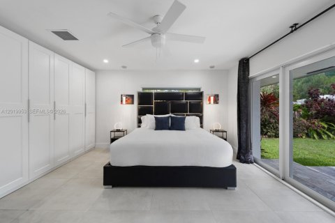 Villa ou maison à vendre à Pompano Beach, Floride: 5 chambres, 317.54 m2 № 2085819 - photo 18
