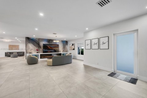 Villa ou maison à vendre à Pompano Beach, Floride: 5 chambres, 317.54 m2 № 2085819 - photo 14