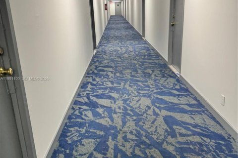 Condominio en venta en Hallandale Beach, Florida, 2 dormitorios, 85.84 m2 № 2046911 - foto 10