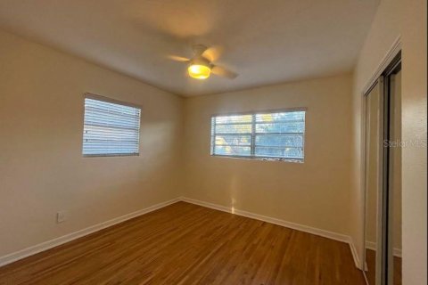 House in Orlando, Florida 2 bedrooms, 72.74 sq.m. № 2236245 - photo 6