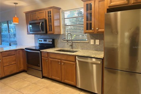 House in Orlando, Florida 2 bedrooms, 72.74 sq.m. № 2236245 - photo 4