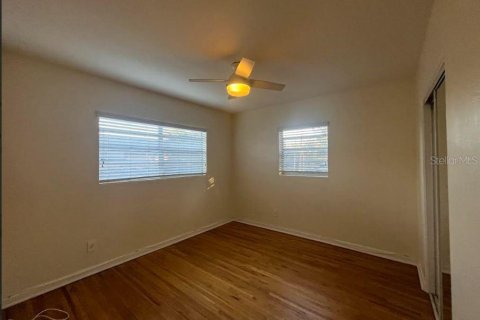 House in Orlando, Florida 2 bedrooms, 72.74 sq.m. № 2236245 - photo 5