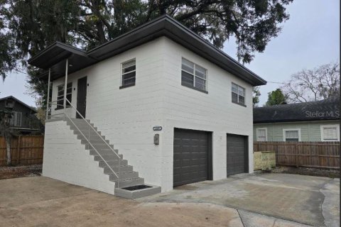 House in Orlando, Florida 2 bedrooms, 72.74 sq.m. № 2236245