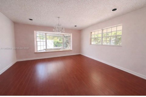 Casa en venta en Miami Lakes, Florida, 5 dormitorios, 205.22 m2 № 2030836 - foto 9