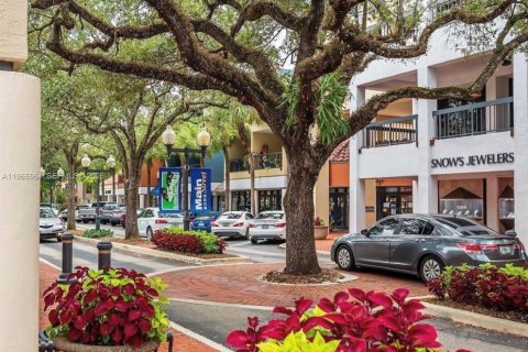 Casa en venta en Miami Lakes, Florida, 5 dormitorios, 205.22 m2 № 2030836 - foto 15