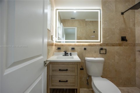 House in Miami Gardens, Florida 3 bedrooms, 114.27 sq.m. № 1992365 - photo 13