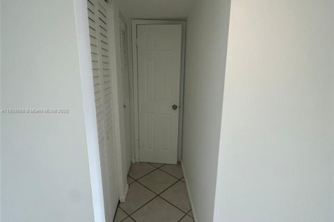 Condominio en venta en West Palm Beach, Florida, 1 dormitorio, 67.63 m2 № 1871761 - foto 7