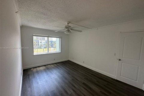 Condominio en venta en West Palm Beach, Florida, 1 dormitorio, 67.63 m2 № 1871761 - foto 11