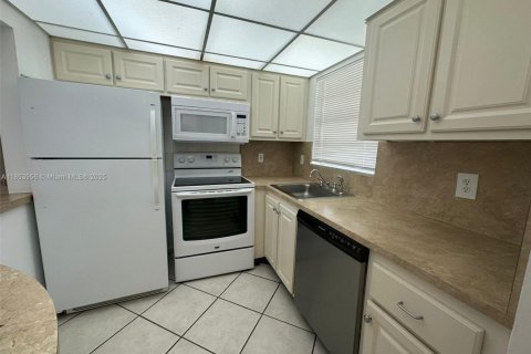 Condominio en venta en West Palm Beach, Florida, 1 dormitorio, 67.63 m2 № 1871761 - foto 1