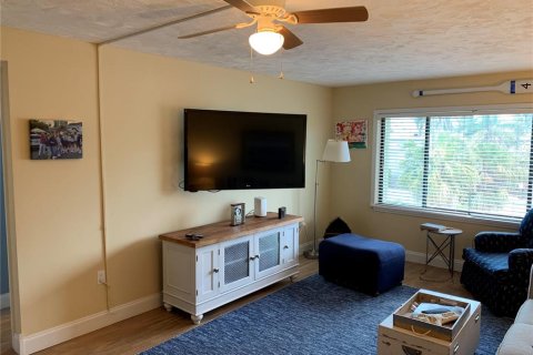 Condo in Sarasota, Florida, 1 bedroom  № 1626256 - photo 9