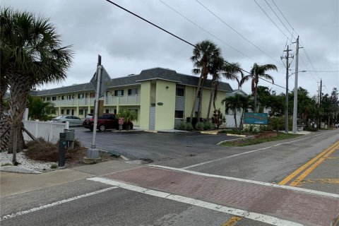 Condo in Sarasota, Florida, 1 bedroom  № 1626256 - photo 3