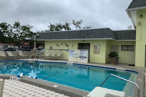 Condo in Sarasota, Florida, 1 bedroom  № 1626256 - photo 5