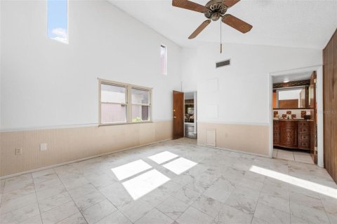 House in Sarasota, Florida 2 bedrooms, 113.25 sq.m. № 1919758 - photo 11