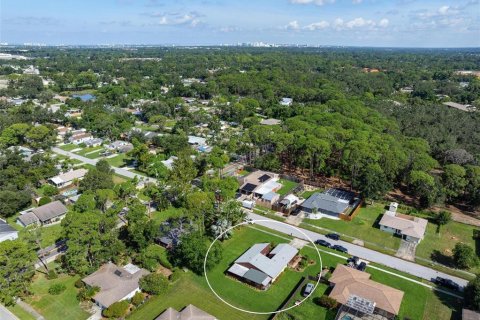 House in Sarasota, Florida 2 bedrooms, 113.25 sq.m. № 1919758 - photo 21