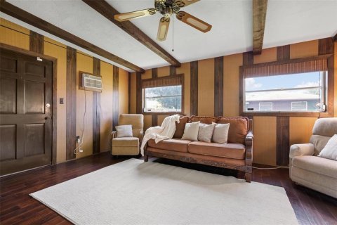House in Sarasota, Florida 2 bedrooms, 113.25 sq.m. № 1919758 - photo 8