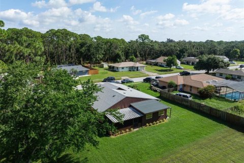 House in Sarasota, Florida 2 bedrooms, 113.25 sq.m. № 1919758 - photo 16