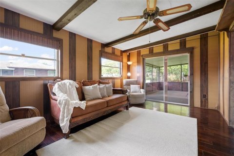 House in Sarasota, Florida 2 bedrooms, 113.25 sq.m. № 1919758 - photo 9