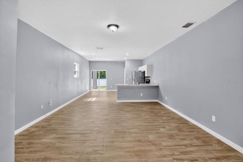 Immobilier commercial à vendre à Bartow, Floride: 6 chambres, 229.38 m2 № 2397059 - photo 4