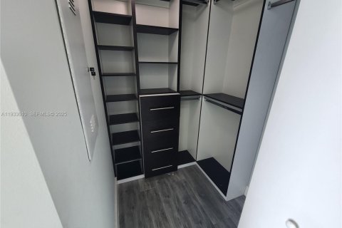 Condominio en venta en Miami, Florida, 2 dormitorios, 101.08 m2 № 2077094 - foto 11