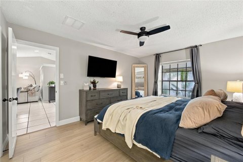 Villa ou maison à vendre à Tampa, Floride: 2 chambres, 116.31 m2 № 2429233 - photo 30