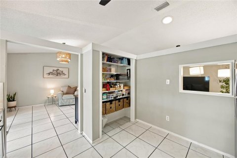Villa ou maison à vendre à Tampa, Floride: 2 chambres, 116.31 m2 № 2429233 - photo 27