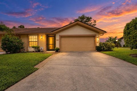 Villa ou maison à Tampa, Floride 2 chambres, 116.31 m2 № 2429233