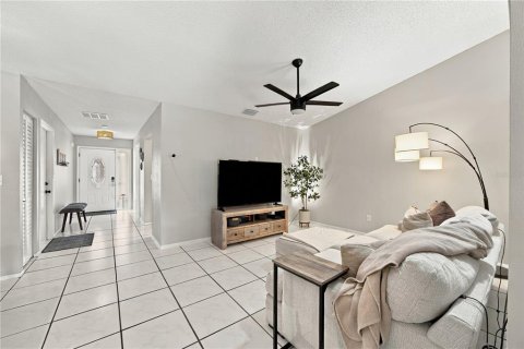 Villa ou maison à vendre à Tampa, Floride: 2 chambres, 116.31 m2 № 2429233 - photo 21