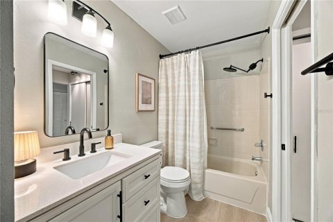 Villa ou maison à vendre à Tampa, Floride: 2 chambres, 116.31 m2 № 2429233 - photo 12
