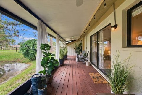 Villa ou maison à vendre à Tampa, Floride: 2 chambres, 116.31 m2 № 2429233 - photo 3