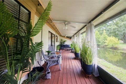Villa ou maison à vendre à Tampa, Floride: 2 chambres, 116.31 m2 № 2429233 - photo 4