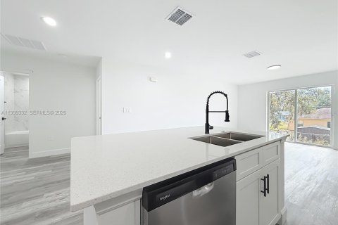 Villa ou maison à vendre à Ocala, Floride: 3 chambres, 117.99 m2 № 2064055 - photo 4