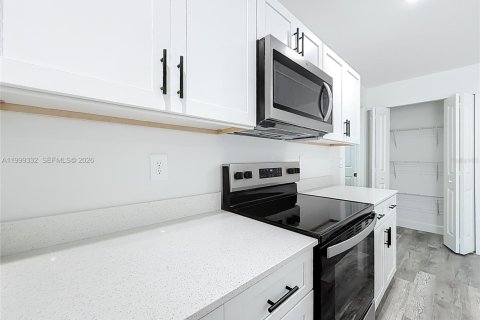 Villa ou maison à vendre à Ocala, Floride: 3 chambres, 117.99 m2 № 2064055 - photo 8