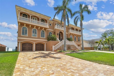 Купить виллу или дом в Тампа, Флорида 11 комнат, 658.86м2, № 1679397 - фото 11