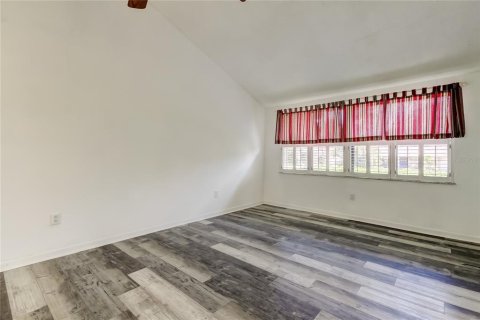 House in Tarpon Springs, Florida 3 bedrooms, 97.92 sq.m. № 1898945 - photo 11