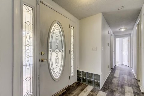 House in Tarpon Springs, Florida 3 bedrooms, 97.92 sq.m. № 1898945 - photo 4