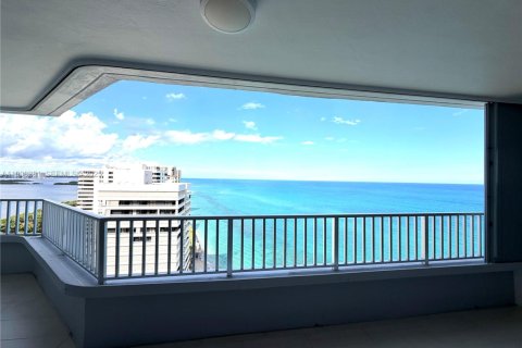 Condominio en venta en Riviera Beach, Florida, 3 dormitorios, 261.98 m2 № 2169334 - foto 15