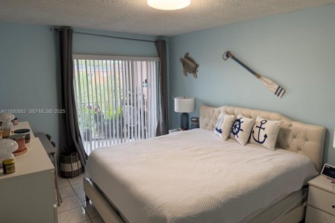 Снять в аренду кондоминиум в Хайалиа, Флорида 2 спальни, 88.72м2, № 1989729 - фото 9