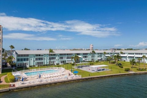 Copropriété à vendre à South Pasadena, Floride: 2 chambres, 77.85 m2 № 2166834 - photo 2