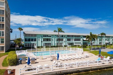 Condo à South Pasadena, Floride, 2 chambres  № 2166834