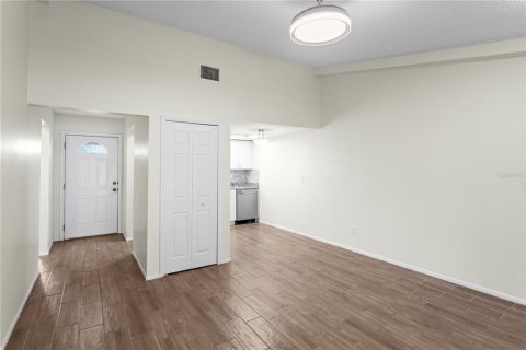 House in Tampa, Florida 2 bedrooms, 74.69 sq.m. № 1754550 - photo 5