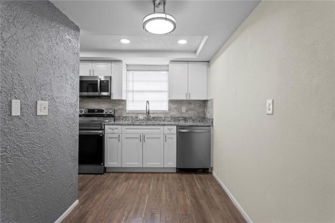 House in Tampa, Florida 2 bedrooms, 74.69 sq.m. № 1754550 - photo 9