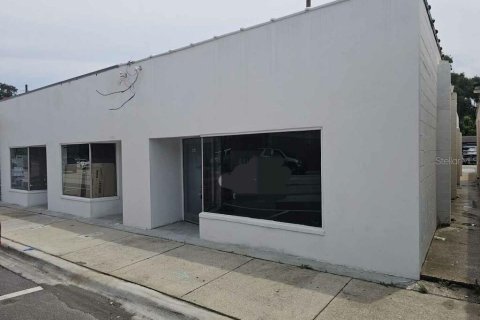 Propiedad comercial en alquiler en Orlando, Florida, 297.01 m2 № 1288286 - foto 2
