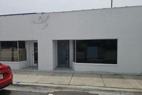 Propiedad comercial en alquiler en Orlando, Florida, 297.01 m2 № 1288286 - foto 3